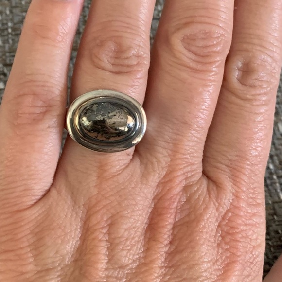 ✨Host Pick✨ Sterling Silver pyrite ring sz 6 - Picture 3 of 3